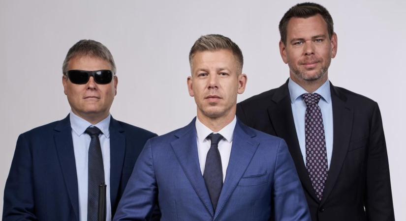 A kormányzás meg a show