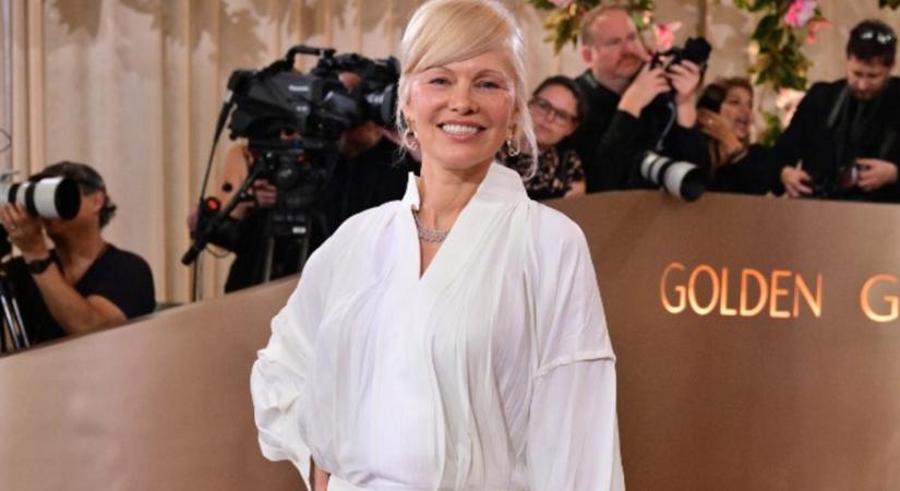 Pamela Anderson kertjében a fürdőkád sem maradt a házban – 25 évvel megelőzte a mai kerttrendeket