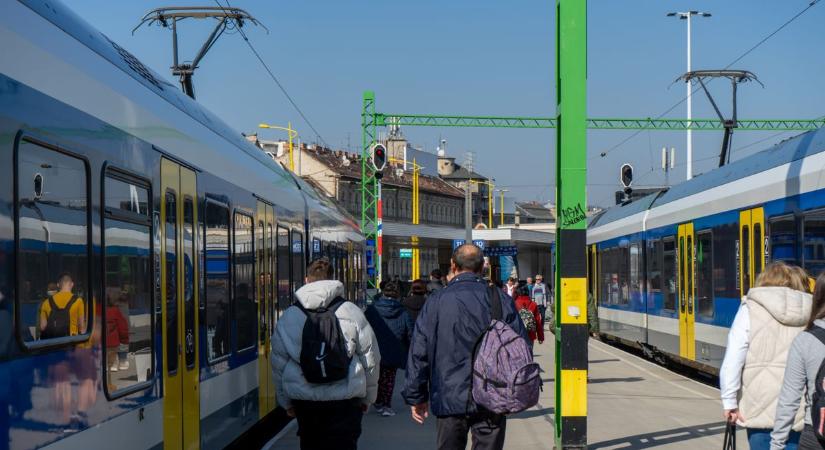 Több reggeli vonat menetrendje módosul Szeged térségében