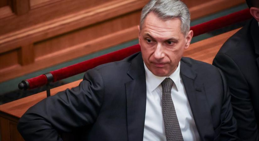 Lázár és Szijjártó alig jár be a parlamentbe, mióta ellenzékbe szorult a Fidesz