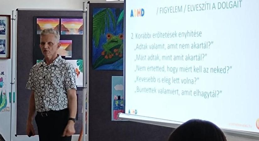 Hogyan segíthetünk? – Novák Ferenc gyereknevelési specialista adott tuti tippeket a pedagógusoknak és a szülőknek