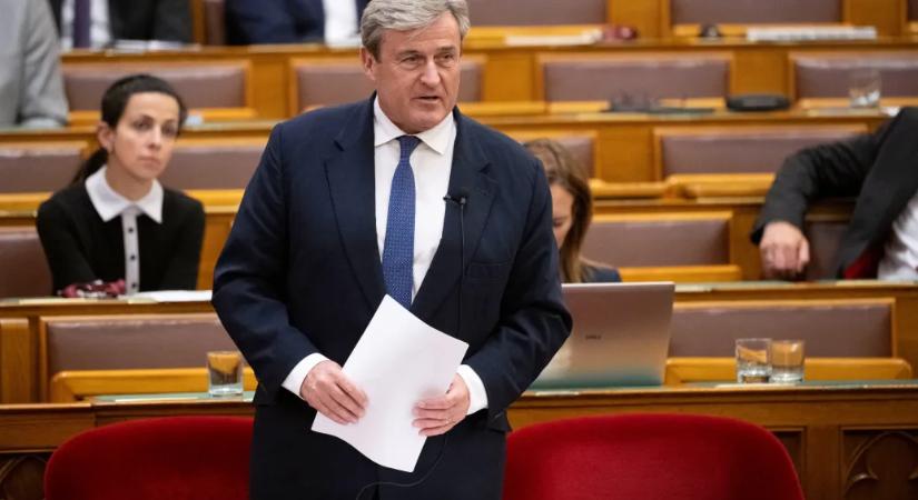 Kapitány István bármikor visszavezethetné a benzinárstopot egy friss törvényjavaslat szerint