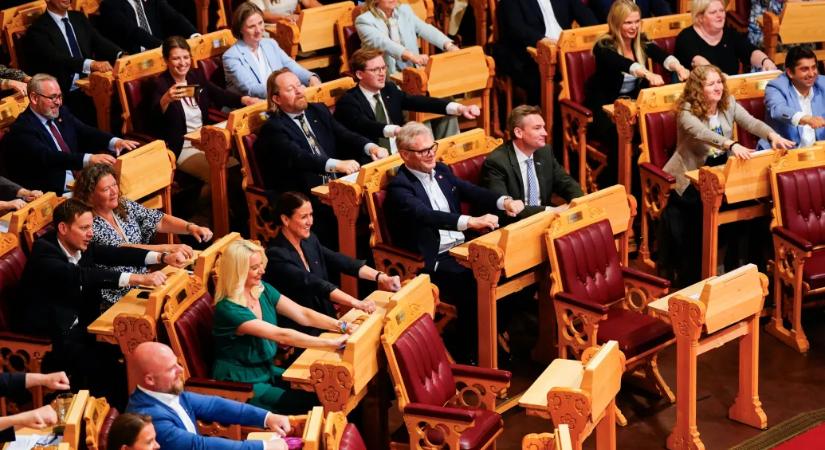 A norvég képviselők nekiálltak evezni a parlamentben, hogy ezzel buzdítsák a vb-n szereplő Haalandékat