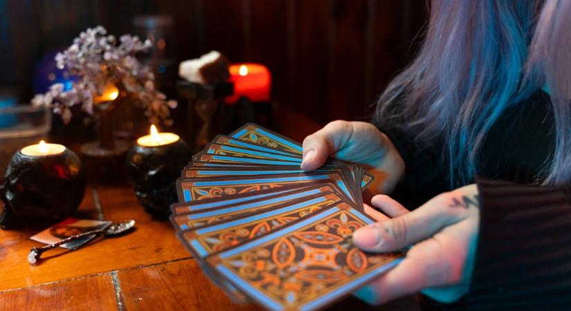 Itt a nagy napi tarot-horoszkóp minden csillagjegynek június 19-e péntekre: nem semmi, ami ma történni fog, nagyon erős energiák vannak