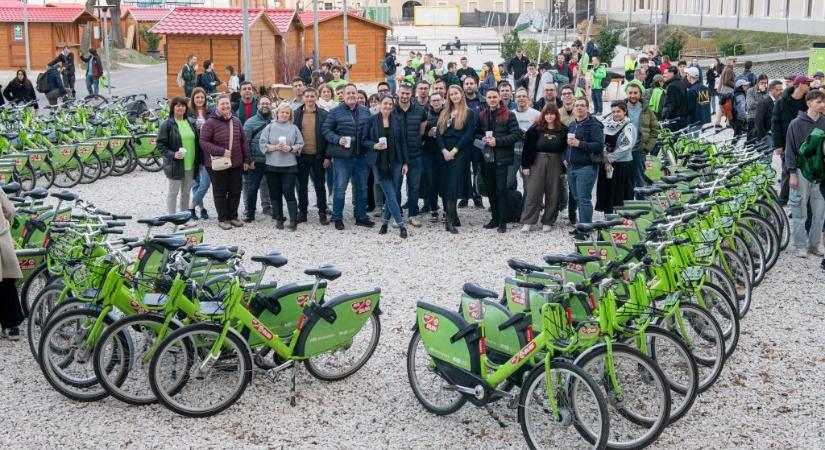 Karácsony bemutatott egy próbakört az új elektromos Bubival