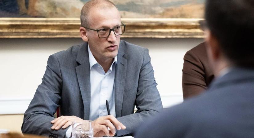 A kormány feloldotta a Fidesz idején blokkolt ukrán sajtótermékek tiltását