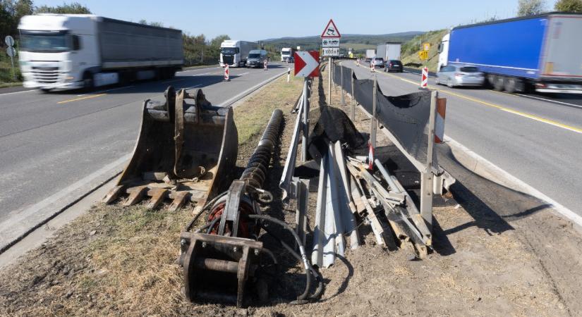Vitézy Dávid furcsaságokat talált a sztrádák szakaszos lezárása körül, közbelép