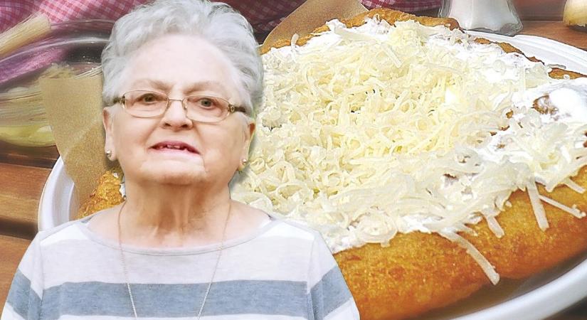 Panaszkodtak, hogy nagy a sor a lángsosonál: az eladó néni A4-es lapon üzent nekik