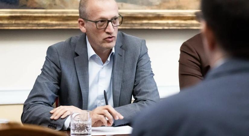 Feloldotta a kormány a korábban blokkolt ukrán online lapok tiltását