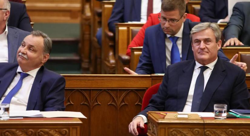 Rendkívüli jogkört kaphat Kapitány István, egyetlen rendelettel szabhat gátat a benzináraknak