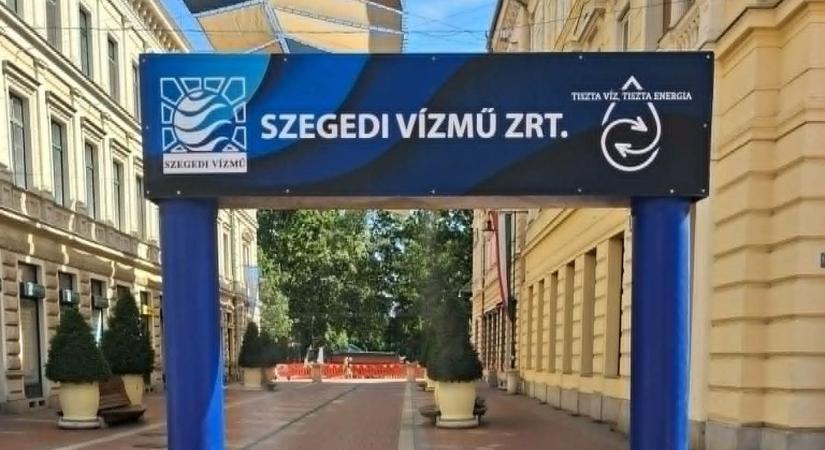 Felfrissülési pontok Szegeden: újra működik a párakapu a belvárosban, ivócsap is várja a látogatókat