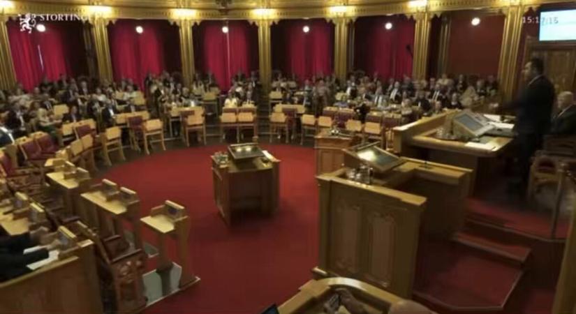 A parlamentben is megünnepelték Haalandék győzelmét