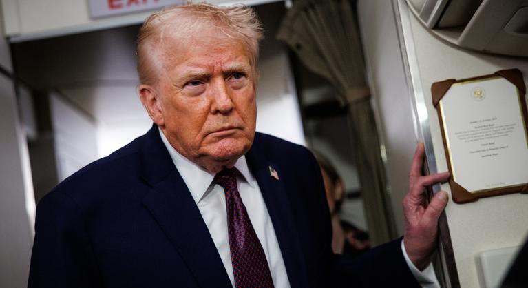 Nagy bajban van Donald Trump, de még elkerülheti a novemberi bukást