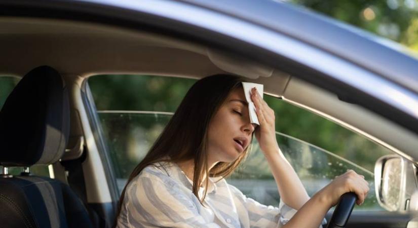 8 autós kiegészítő, amivel kibírható a dugó a tűző napon: fontos lista sofőröknek