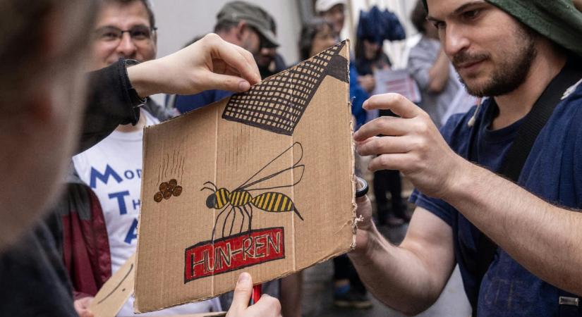 A kutatók arra szavaztak, hogy visszatérjenek az akadémiához az ELTE-től
