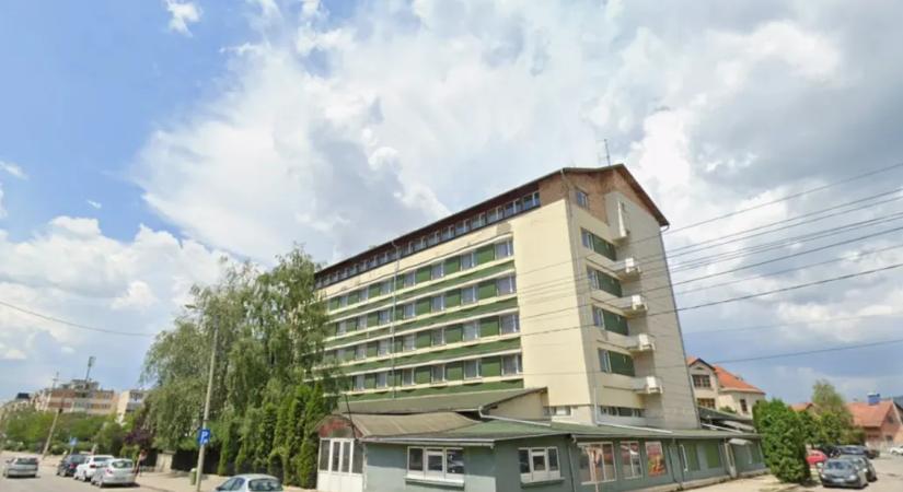Nem veszi igénybe a Pro Economica magyar közpénzből megítélt támogatását a gyergyói Maros Hotel felújítója