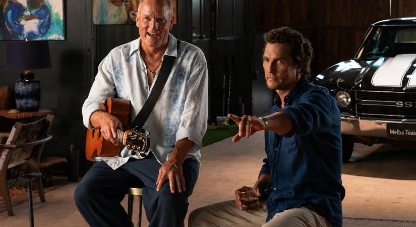 Hamarosan streamingen: Új, őrült vígjátéksorozattal jön Matthew McConaughey és Woody Harrelson, itt az első kép!