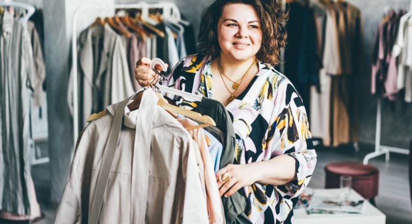 Előnyös nyári szettek 70 kiló felett: a blogger zseniális stílustippjei molett alkatra