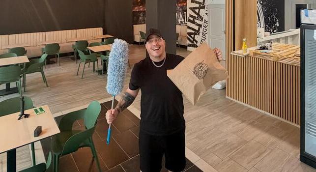 Zsozeatya elfoglalja Debrecent – Jövő héten nyílik az új Valhalla Burger