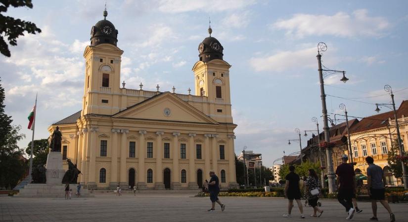 Részeg férfi kötött bele egy családanyába Debrecenben, onnan jött segítség, ahonnan nem számított rá!