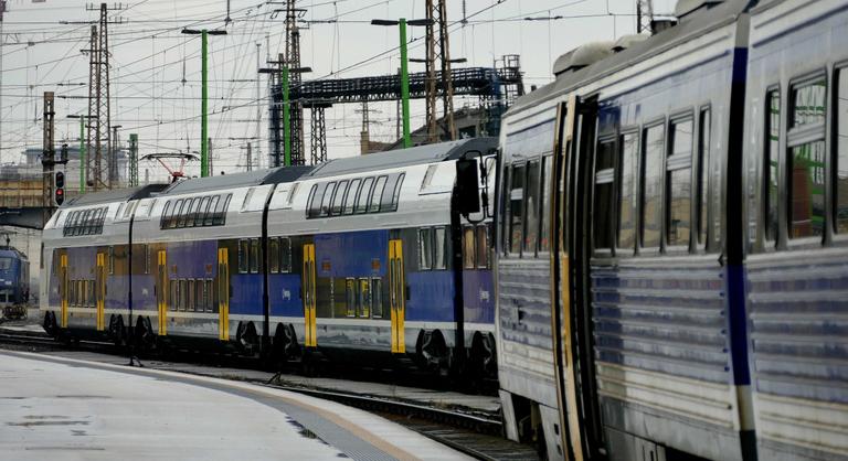 Fontos vasútvonal bénul le egy hónapra, jelentős menetrendi változásokra kell számítani