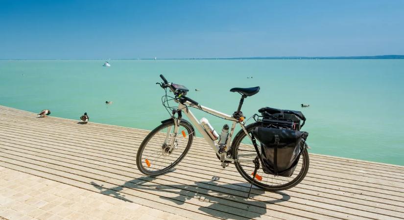 Biciklitúra a magyar tenger körül: így éld túl életed első Balaton-körútját