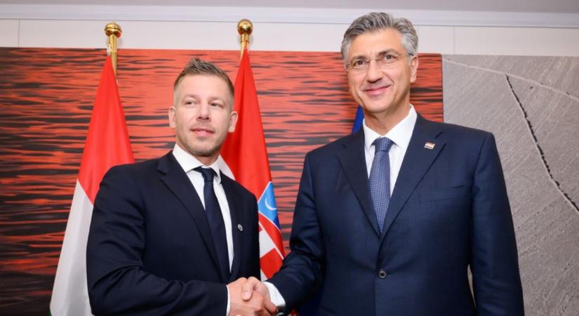 Erről beszélt Magyar Péter egy szomszédos ország első emberével