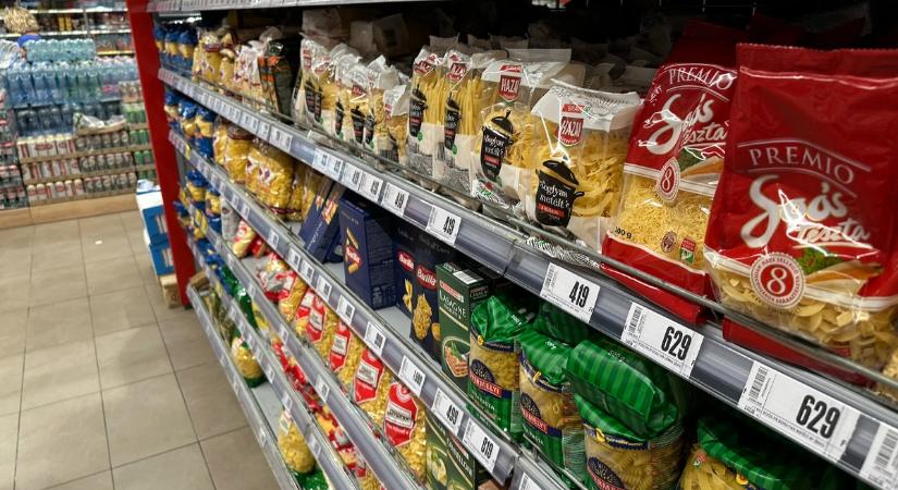 Csendes áremelés indult a hazai üzletekben: több élelmiszer is drágul