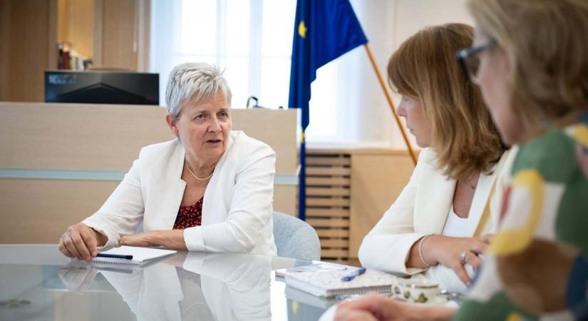 Nemcsak a pedagógusok sztrájkjogát, hanem az iskolák autonómiáját is visszaállítaná a kormány – társadalmi egyeztetésen az új törvényjavaslat