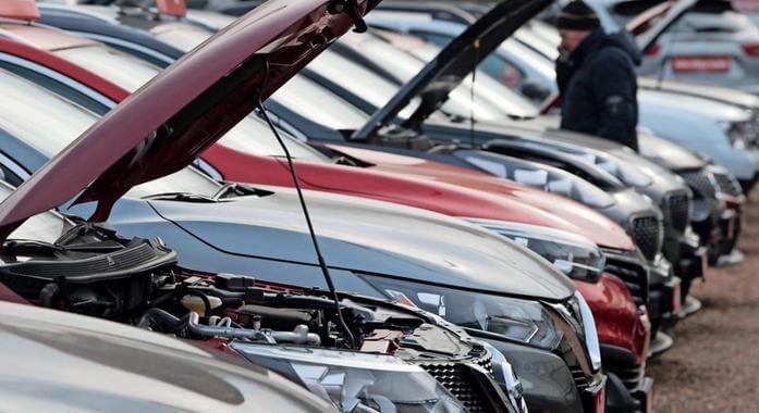 MÁJUSBAN KIEMELKEDŐ FORGALMAT PRODUKÁLT A HASZNÁLTAUTÓ-PIAC