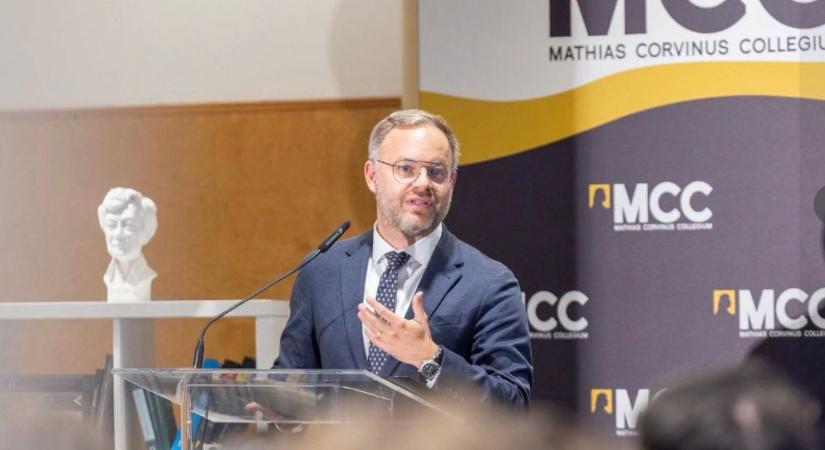 Orbán Balázs távozik az MCC éléről