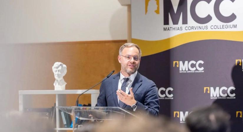 Orbán Balázs lemondott az MCC éléről, miután a parlament megszavazta az alapítványok államosítását