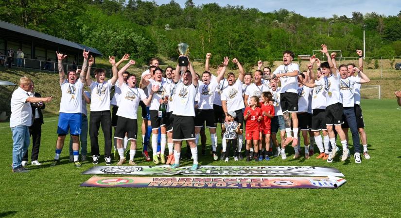 Váratlan lehetőség kapujában a hibátlan szezont futó megye I-es klub