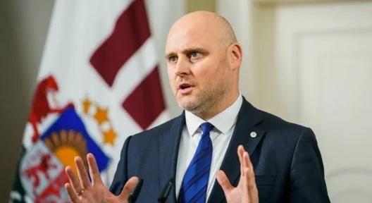 Lettország újabb milliókkal támogatja az Ukrajnának szánt amerikai fegyverbeszerzést