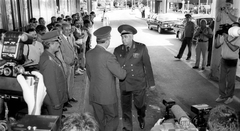 35 évvel ezelőtt vonult ki a szovjet hadsereg Magyarországról, de nem azért, mert megijedt Orbán Viktortól