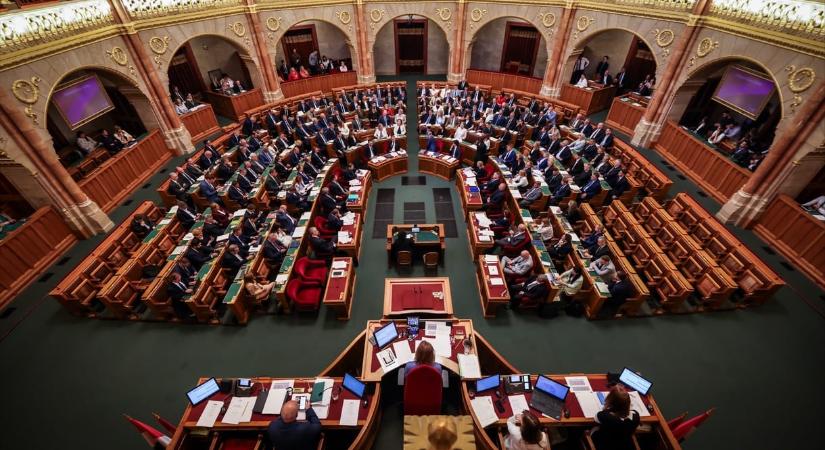 A polgármesterek fizetésének befagyasztását kezdeményezi a Tisza egy képviselője
