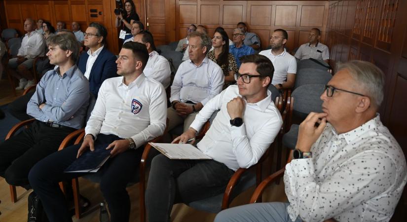 Ostermayer Kezdeményezés: lokálpatrióta együttműködés indult Mosonmagyaróvárért - galéria