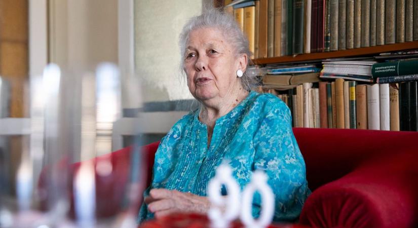 90 éves lett az óvónőképzés egyik legnagyobb alakja, dr. Mikó Magdolna  fotók