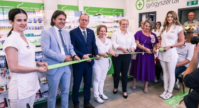Új épületben a gyógyszertár Nagykanizsán: modern környezet és robottechnológia a betegek szolgálatában