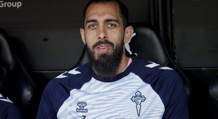 Nem mehetett be a spanyol válogatott csatára a csapatához, mert nem ismerték fel a biztonsági őrök