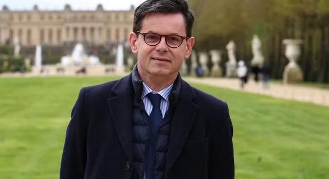 Szenátusi meghallgatáson mutatták be a Louvre felújítási terveit