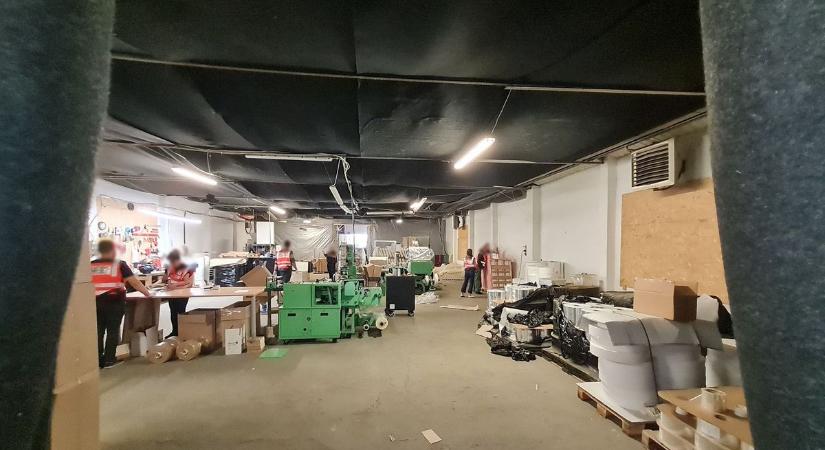 Illegális cigarettagyártásnak vetett véget a NAV, újabb részletek derültek ki a dunapataji ügy kapcsán