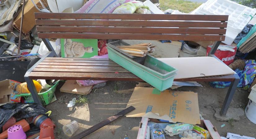Lomtalanítás: nem a lomok, hanem az agresszív őrzőik okoznak feszültséget Debrecenben