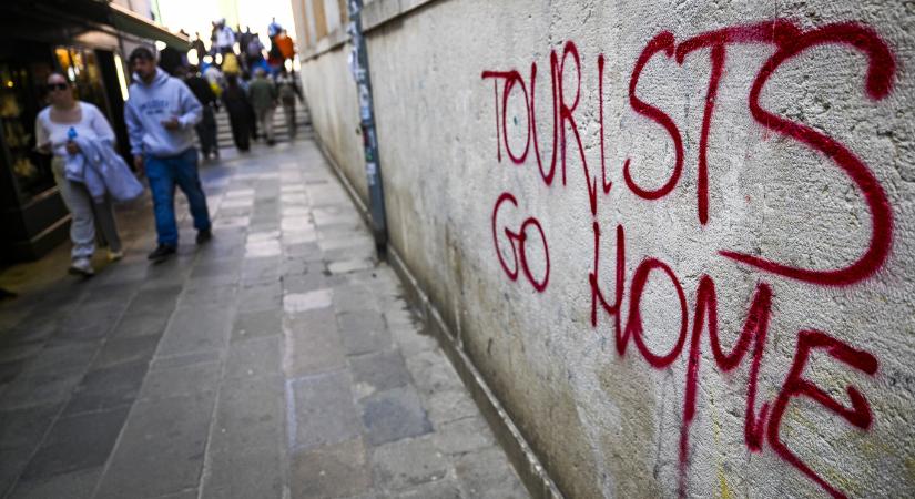 Velence 50 euróra emelné az egynapos turisták belépődíját