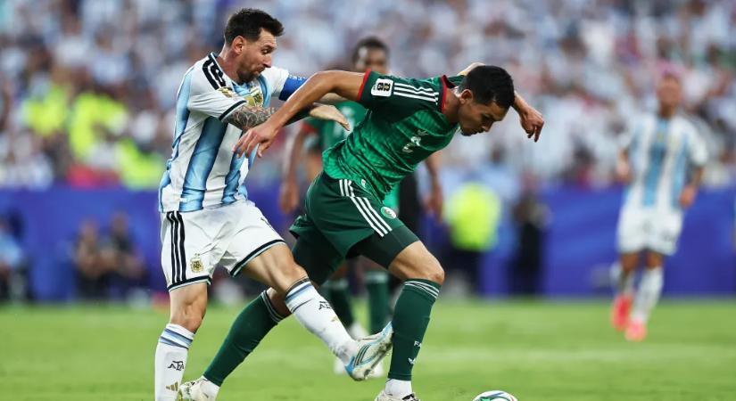 Algéria panaszt tett a FIFA-nál Messi elmaradt piros lapja miatt