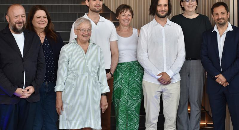 “Egy sima, egy fordított” – itt a műfordító pályázat végeredménye