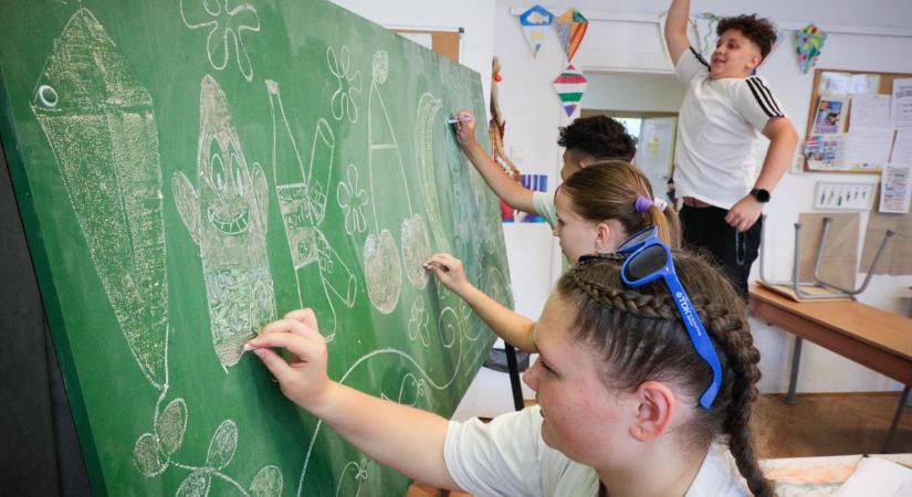 Itt a vakáció - A Derkovits iskolában így várták a nyári szünetet