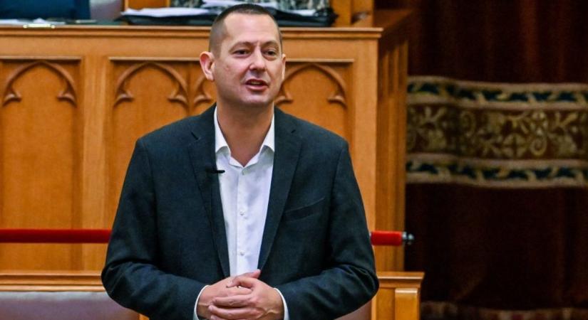 Kilép az MSZP-ből a korrupcióval gyanúsított Molnár Zsolt