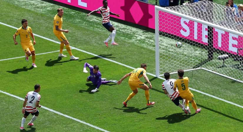Száguld az USA, Ausztráliát is magabiztosan verte a foci-vb-n
