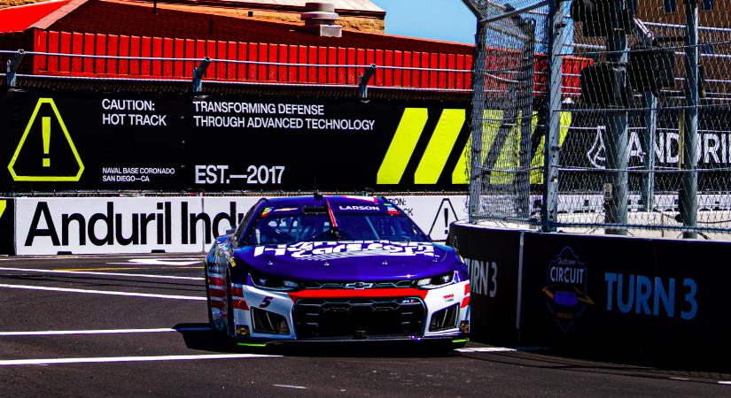 NASCAR: Kyle Larson nyerte a történelmi támaszpont-futam első edzését